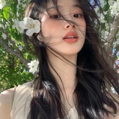 网聘女伴
