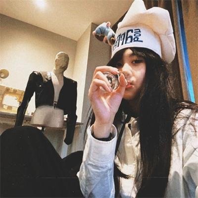 在巨人中间
